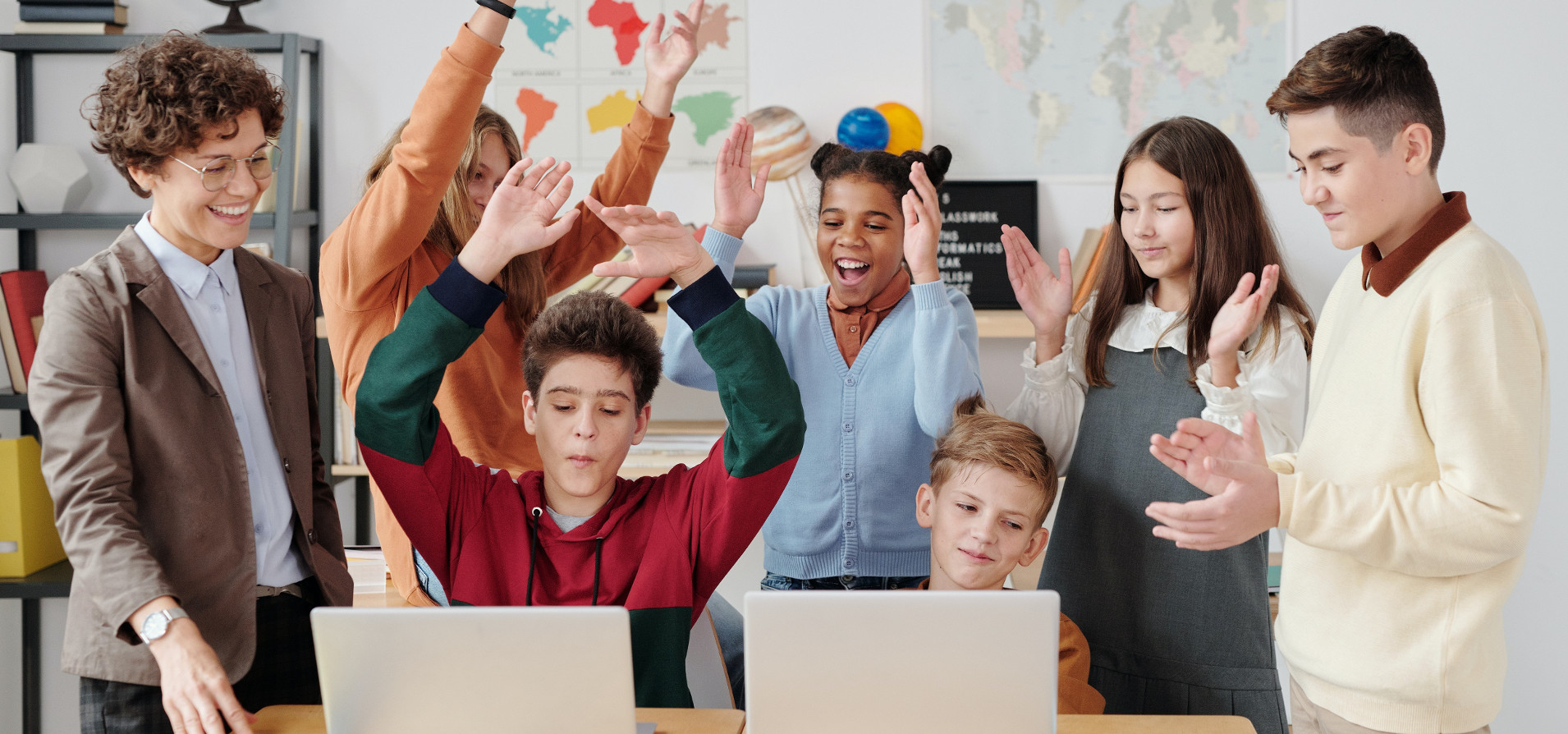 WIEDZA NIE LUBI MURÓW